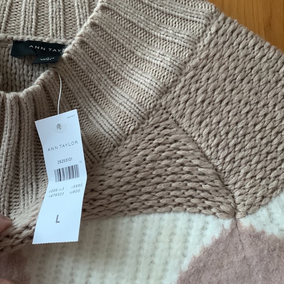 NWT Ann Taylor Sweater - Size L - Picture 2 of 3